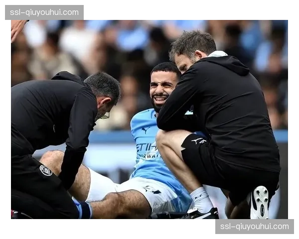 特拉福德低级失误后遭弃用 曼城门将回购计划彻底宣告失败